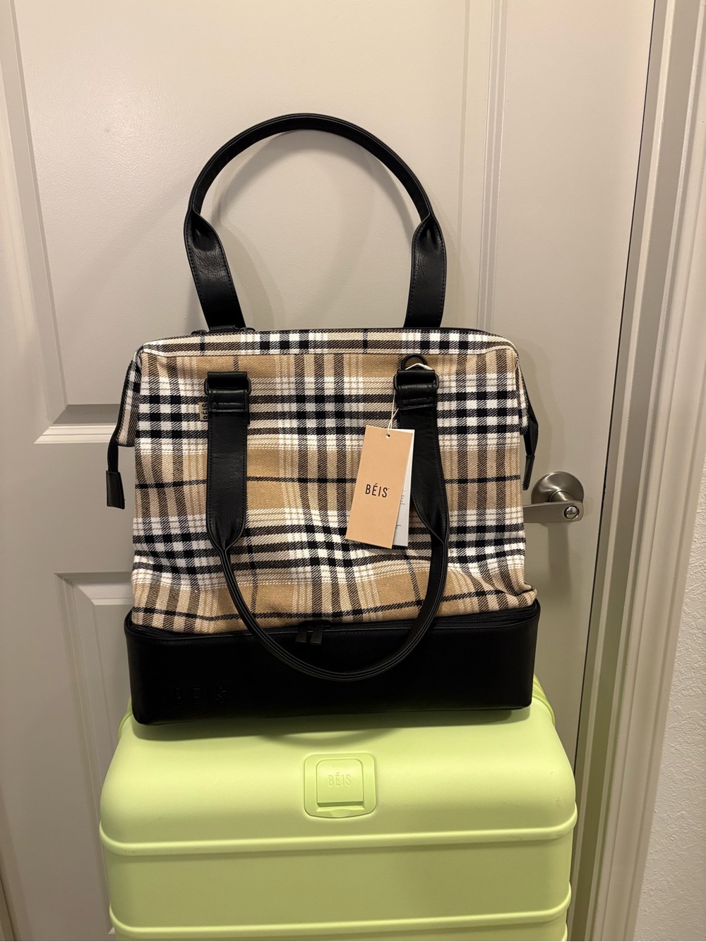 Beis plaid mini weekender